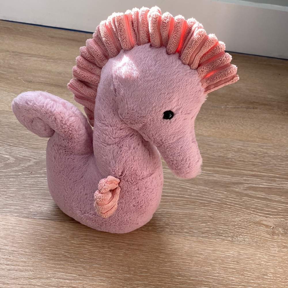 Jellycat London Sienna  the seahorse Pastel pink